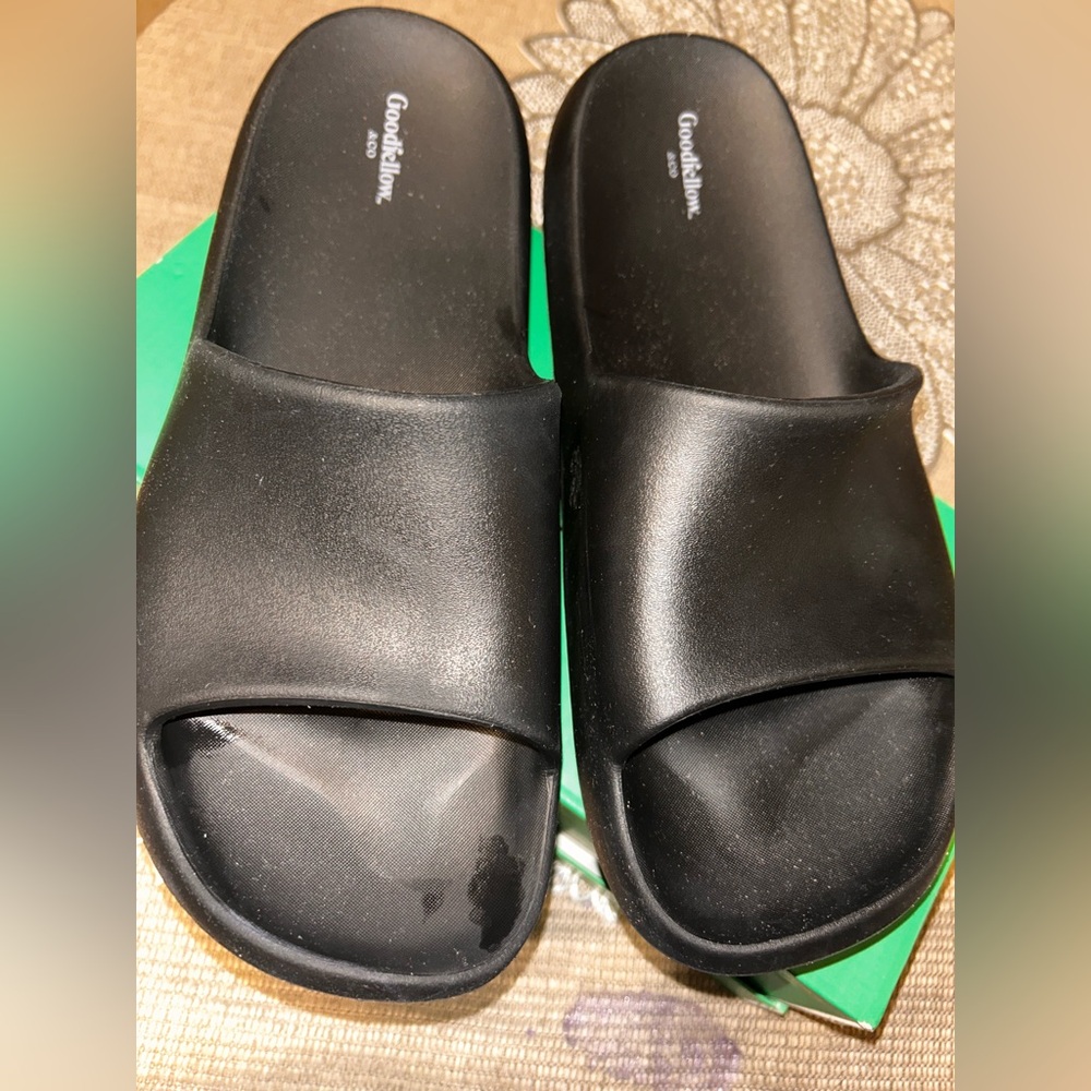Goodlife Black Slide Mules — Padded Single-Band Slip-On